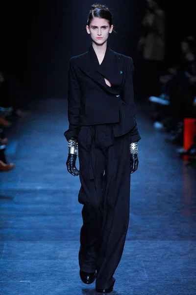 Look 3